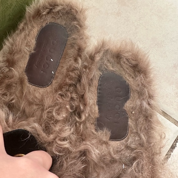 Size 42 Gucci loafers fur - Picture 2 of 3